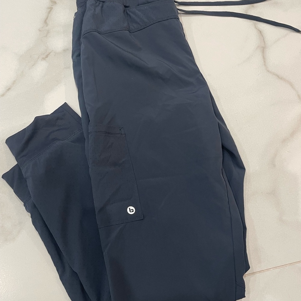 Barco one scrubs
